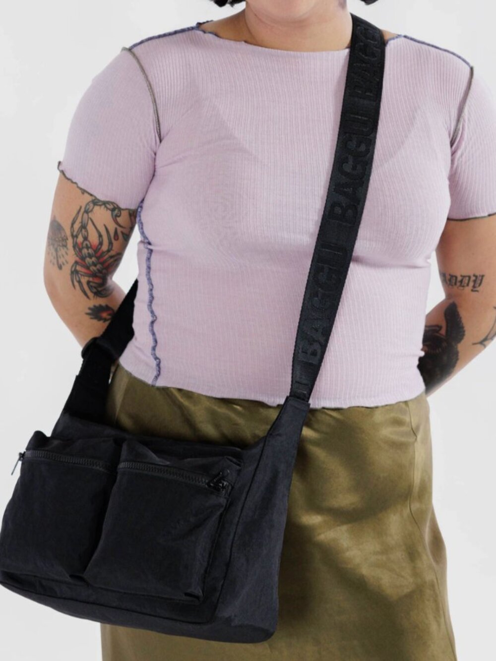 BAGGU Medium Cargo Crossbody Black - Picture 5 of 5